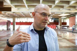 No 1º ano de celular proibido nas escolas, reprovações têm queda recorde em MS No 1º ano de celular proibido nas escolas, reprovações têm queda recorde em MS