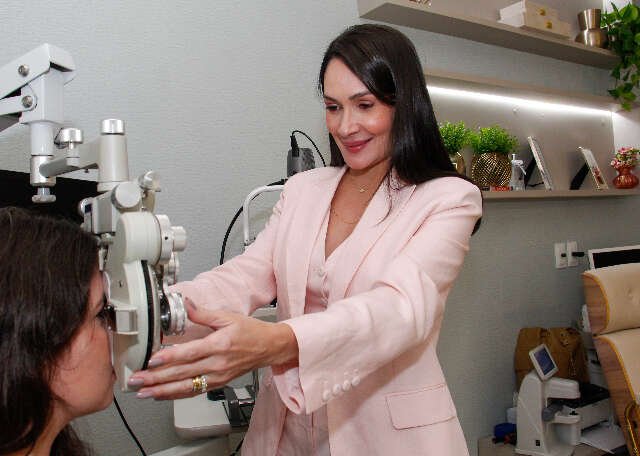 Adeus aos óculos: médica explica mitos e verdades sobre cirurgias refrativas