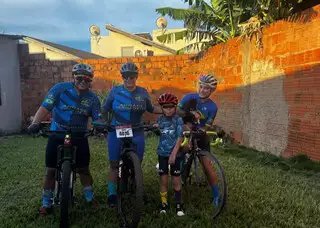 Millene trocou festa de 15 anos por 150 km de bike ao lado da mãe 
