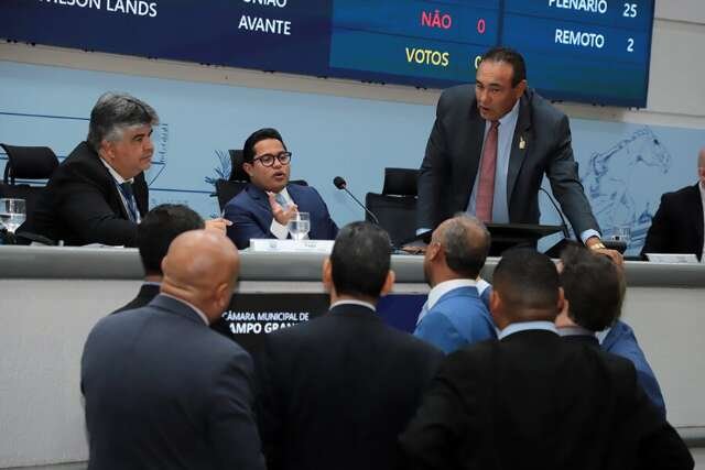 Papy diz buscar consenso entre vereadores por saída legal para o impasse do IPTU