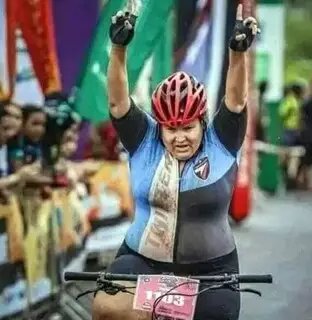 Millene trocou festa de 15 anos por 150 km de bike ao lado da mãe 