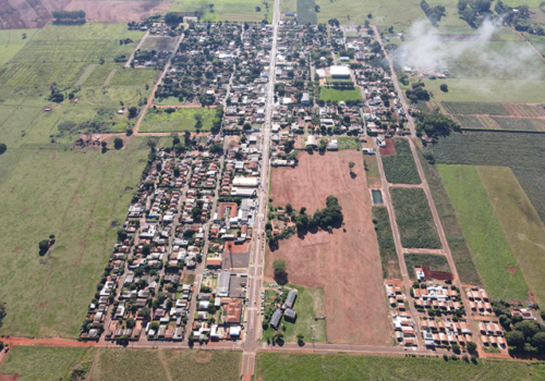 Criança de 3 anos morre afogada em açude de sítio