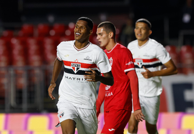 São Paulo domina Ibrachina e confirma presença na final da Copinha