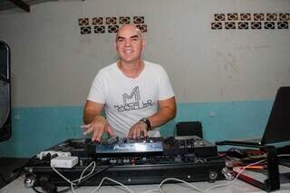 Após 3 anos, aulas de passinho de flashback voltam ao Guanandi Após 3 anos, aulas de passinho de flashback voltam ao Guanandi