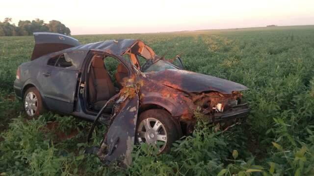 Acidente deixa passageira em estado grave e Vectra destruído na MS-316