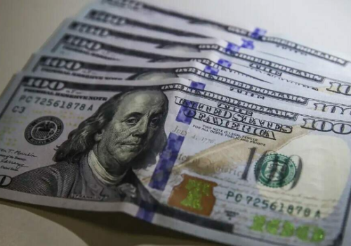 Dólar fecha em alta a R$ 5,37 após dados de inflação nos EUA