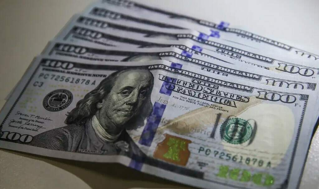Dólar fecha em alta a R$ 5,37 após dados de inflação nos EUA