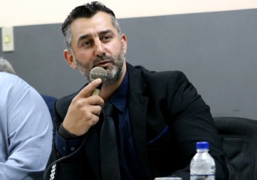 Câmara adia votação de reajuste de 34% para salário de prefeito