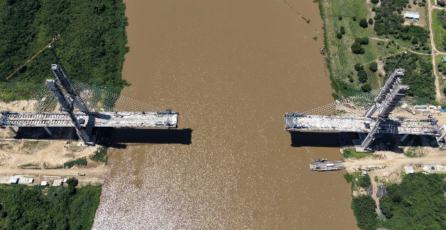 Ponte que liga Brasil e Paraguai está a 128 metros de ser concluída