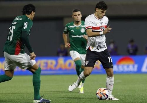 Palmeiras vence o São Paulo por 3 a 1 e assume a liderança do Paulistão