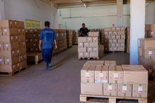 Rede Municipal de Saúde recebe novos lotes de medicamentos e insumos