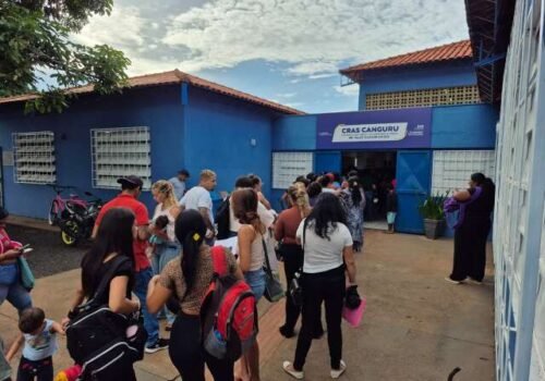 Moradores chegam na noite anterior para garantir senha em seleção do Primt