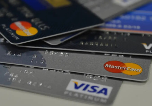 Cartão de crédito é vilão de 127 mil novos nomes negativados em MS
