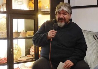 Guido junta discos bolivianos há 13 anos, mas embolia "ameaça" coleção Guido junta discos bolivianos há 13 anos, mas embolia "ameaça" coleção