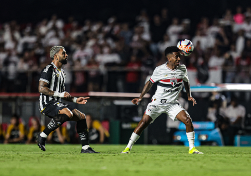 São Paulo vence clássico com Santos, Grêmio empata e Atlético vira