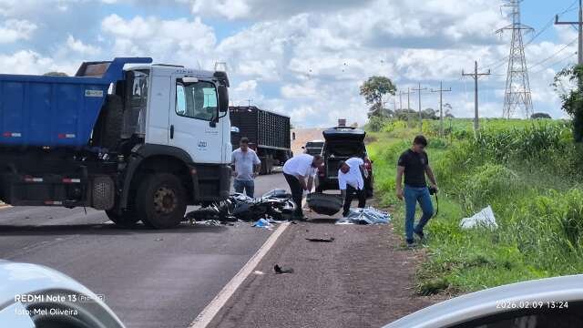 Motociclista que morreu após ser atingido por caminhão tinha 36 anos