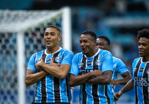 Grêmio vence o Novo Hamburgo e garante vaga nas semifinais do Gauchão