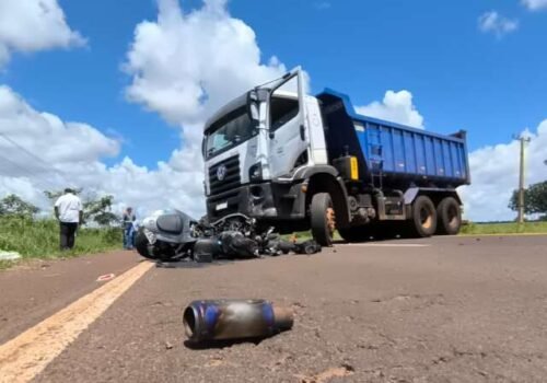 Motociclista morre após bater com caminhão-caçamba na Av. Dom Antônio Barbosa
