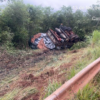 Motorista morre após caminhão tombar na MS-040