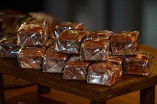 De edícula à doceria, pão de mel foi virada na vida de Bruna De edícula à doceria, pão de mel foi virada na vida de Bruna