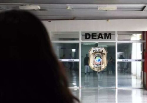 Homem é acusado de abusar da filha na madrugada