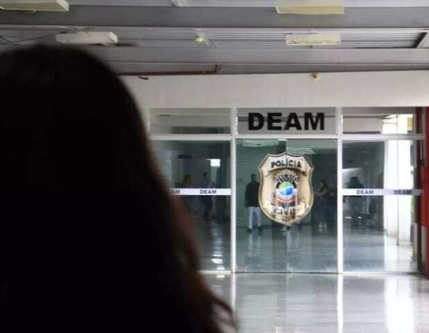 Homem é acusado de abusar da filha na madrugada