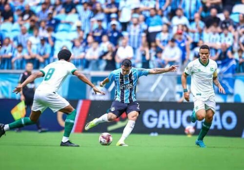Grêmio sai na frente, mas cede empate ao Juventude pelo Gauchão