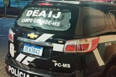 Nudes falsos criados por IA são vendidos dentro de escola a R$ 50