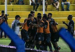 Operário tenta repetir tricampeonato que não vem desde 1981