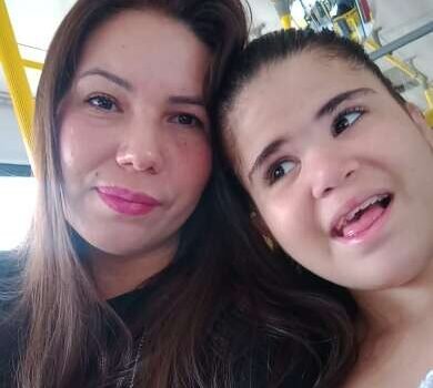 Exaustão sem pausa marca a rotina de mães atípicas em MS