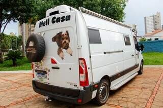 Cachorrinha Mell partiu e foi eternizada em motorhome da família Cachorrinha Mell partiu e foi eternizada em motorhome da família