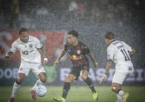 Bragantino bate Atlético-MG e lidera rodada marcada por empates