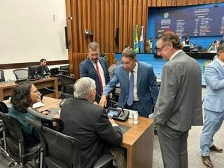 Vaga na CCJR vira alvo de disputa entre deputados do PT e PL na Assembleia