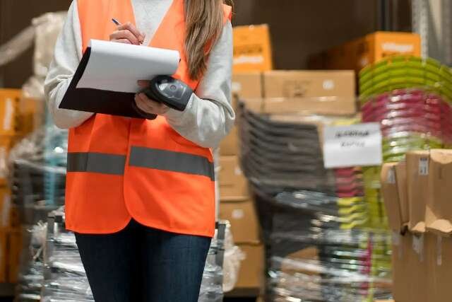 Demitida grávida, trabalhadora vence ação contra empresas ligadas à Shopee