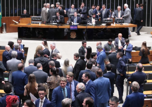 Projeto antifacção é aprovado na Câmara e segue para sanção