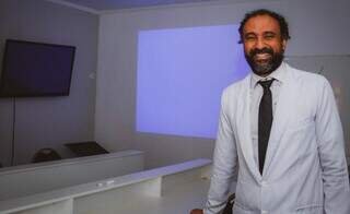 Areno seleciona pacientes para implantes dentários e aparelhos ortodônticos