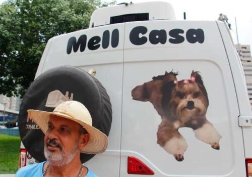 Cachorrinha Mell partiu e foi eternizada em motorhome da família