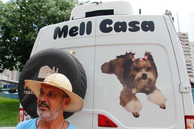 Cachorrinha Mell partiu e foi eternizada em motorhome da família