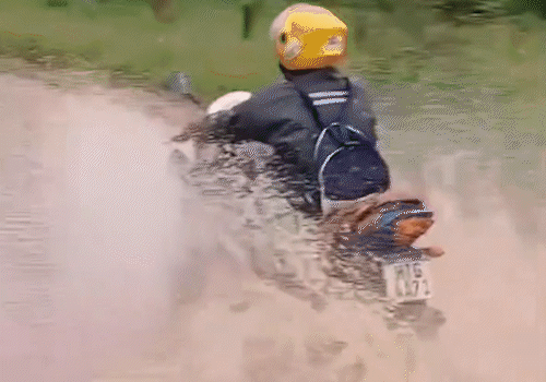 Rio Aquidauana atinge 6,70 metros e ribeirinhos deixam áreas de risco