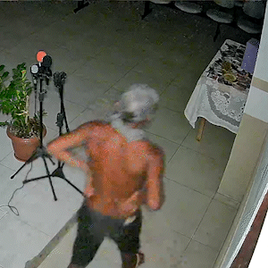 Em condicional, rapaz arromba porta e furta cofre de igreja para comprar crack