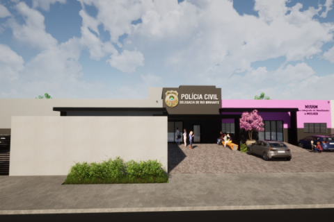 Rapaz é baleado no pé ao ser abordado por motociclista no Centro