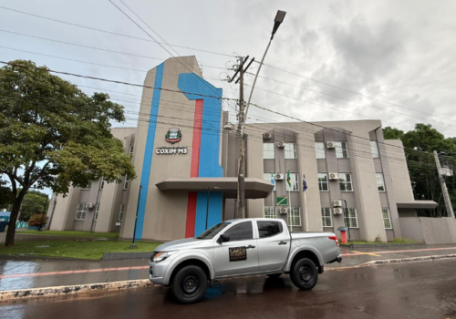 Na 2ª operação da semana, Gaeco amanhece na porta da Prefeitura de Coxim