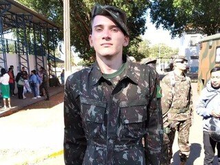 Quatro meses após morte de recruta no CMO, família cobra acesso a inquérito