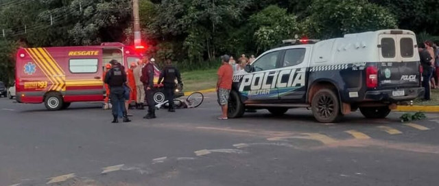 Ciclista de 71 anos morre após ser atingido por caminhão boiadeiro