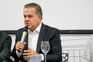 Cirurgias remotas chegam a MS com robô chinês de R$ 10 milhões Cirurgias remotas chegam a MS com robô chinês de R$ 10 milhões