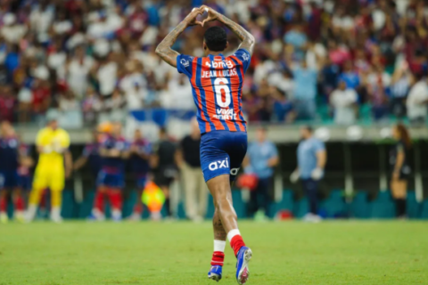 Bahia vence o Vitória de virada e conquista o 52º título