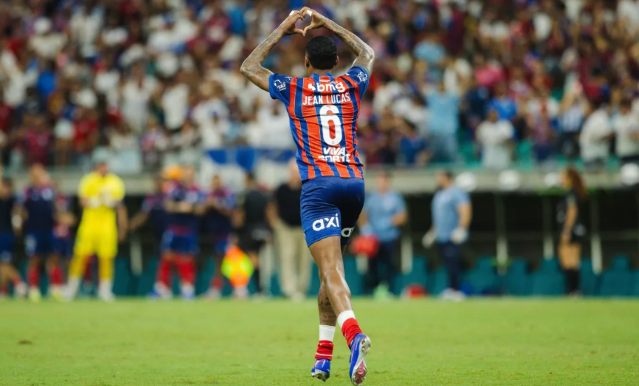 Bahia vence o Vitória de virada e conquista o 52º título