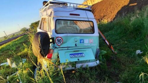 Casal morre em colisão entre Kombi e carreta na rodovia BR-163