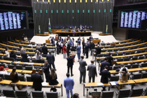 Projeto libera spray de pimenta para autodefesa de mulheres