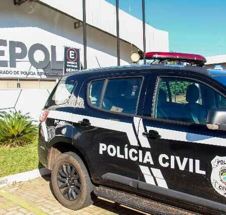 Taxista é rendido com faca e tem carro roubado durante corrida